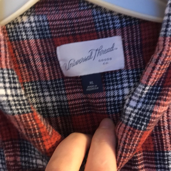 2 UNIVERSAL THREADS long sleeve flannel shirts - Picture 3 of 12